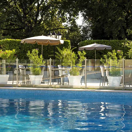 Mercure Centre A7/a9 Hotel Orange (Vaucluse)